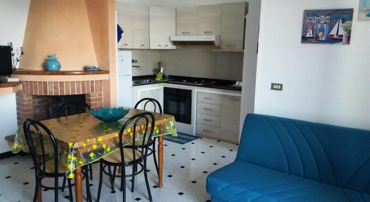 Appartamento Indipendente Nardy-Ros Torre dell'Orso Dış mekan fotoğraf